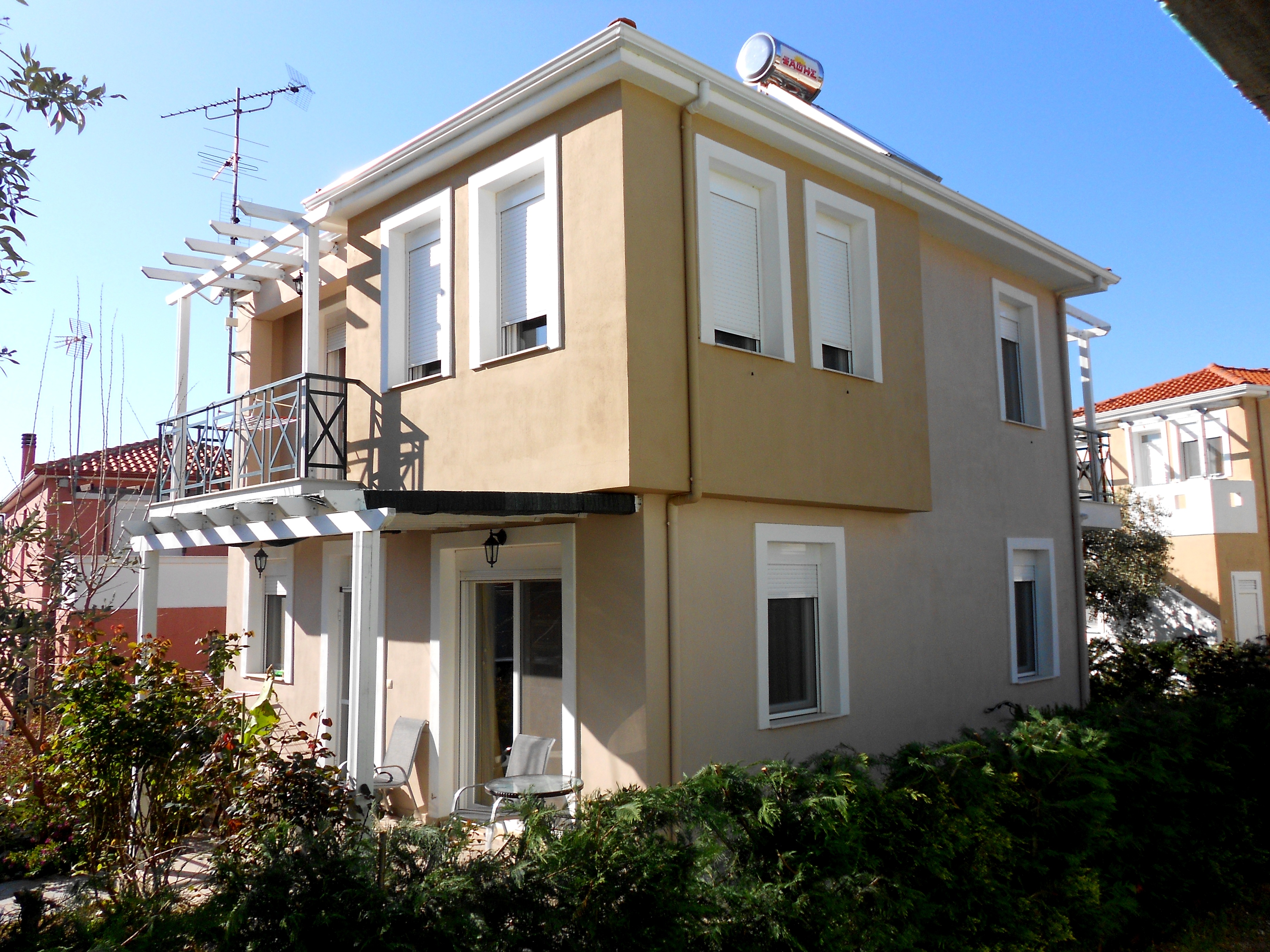 tanie domy w grecji na sprzedaż
