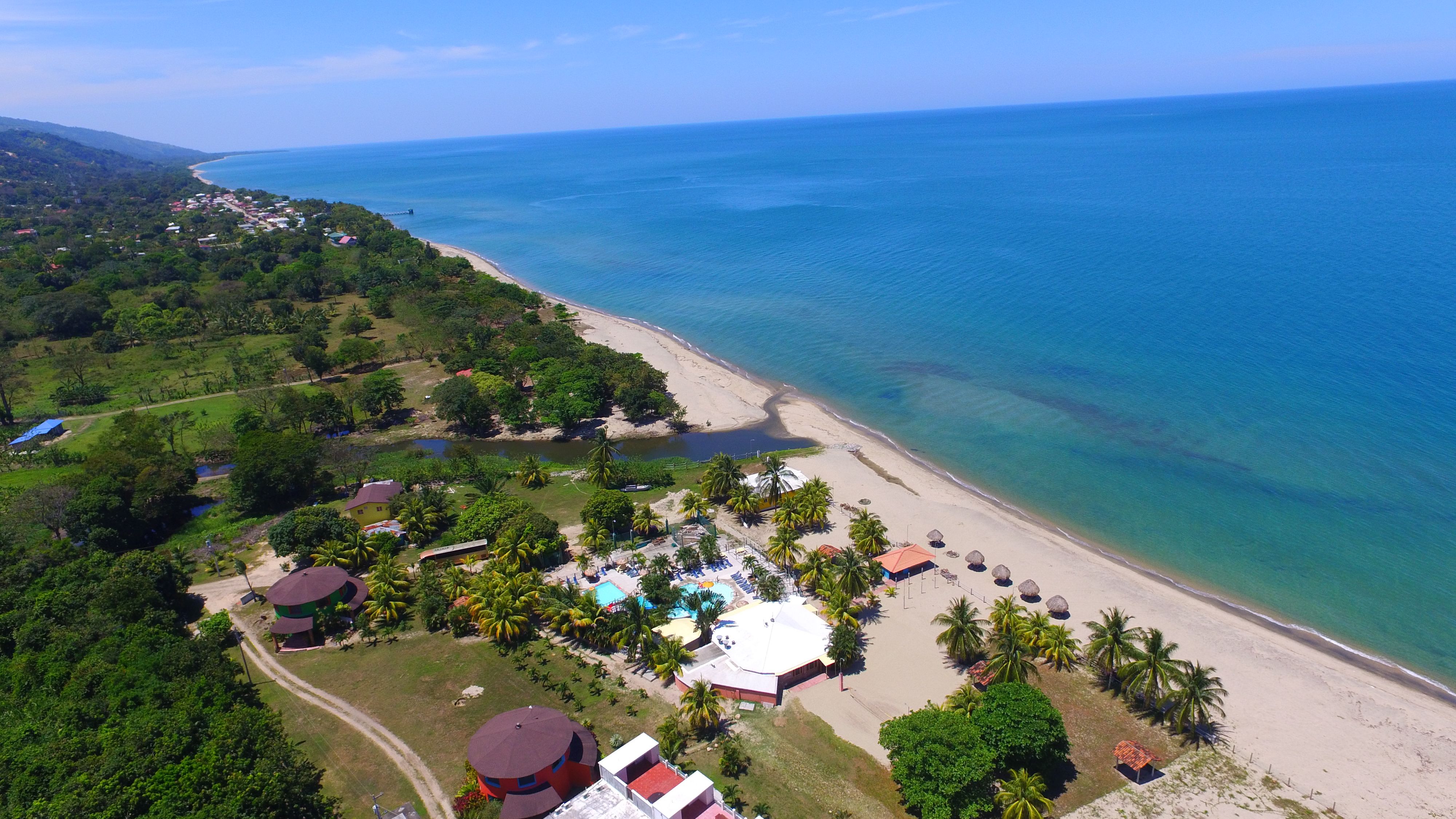 For sale Beach Resort, Trujillo, Colón, Honduras, Banana Beach Resort ...